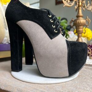 Luichiny Black and Gray Platform Heels so sexy! 7 1/2